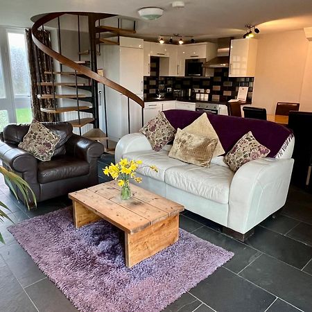 Cader Mountain View Cottage With Hot Tub In Snowdonia Dolgellau Bagian luar foto
