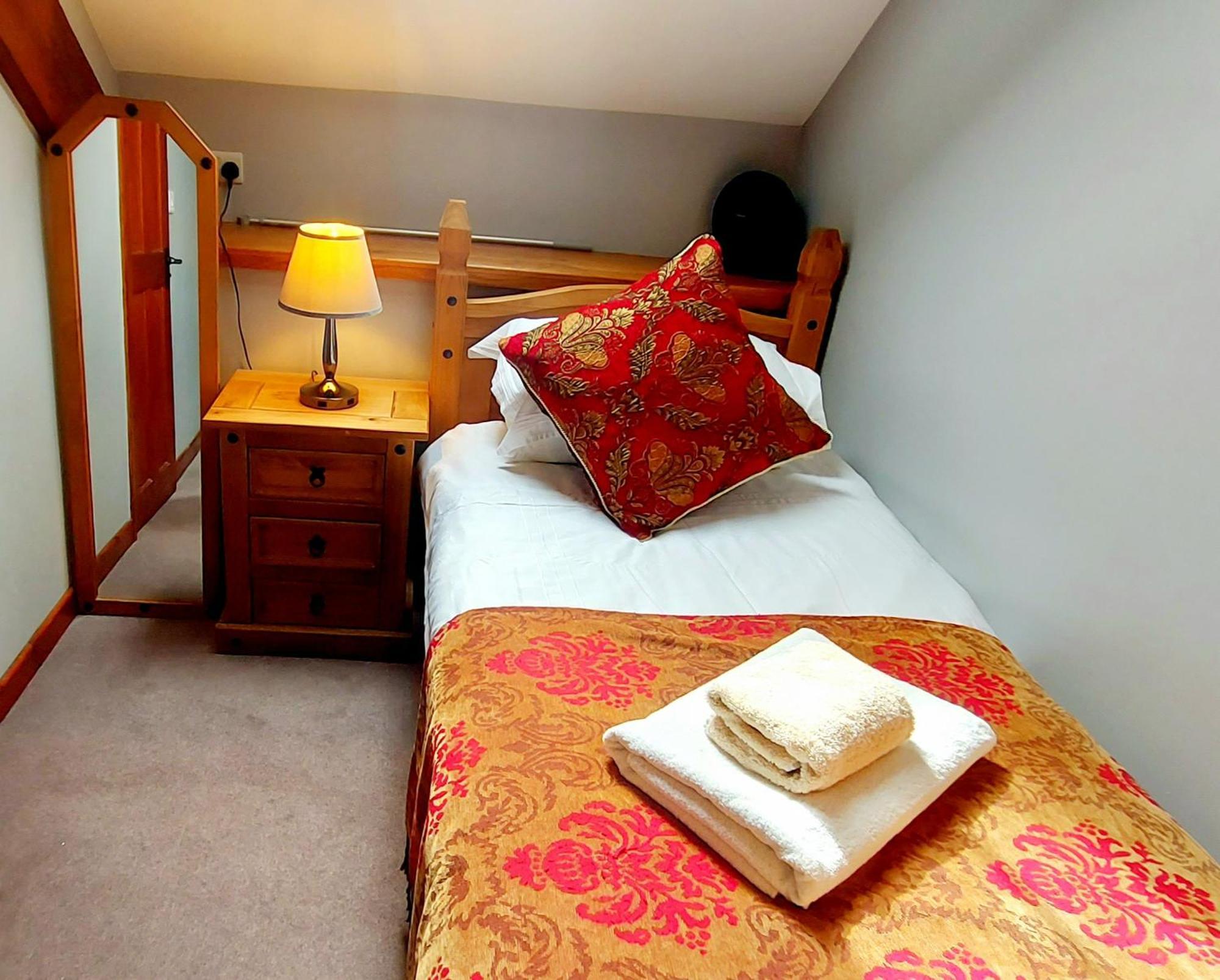 Cader Mountain View Cottage With Hot Tub In Snowdonia Dolgellau Bagian luar foto